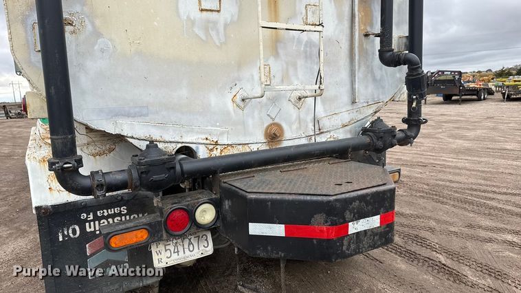 image for item NA9957 1999 Freightliner FL80 water truck