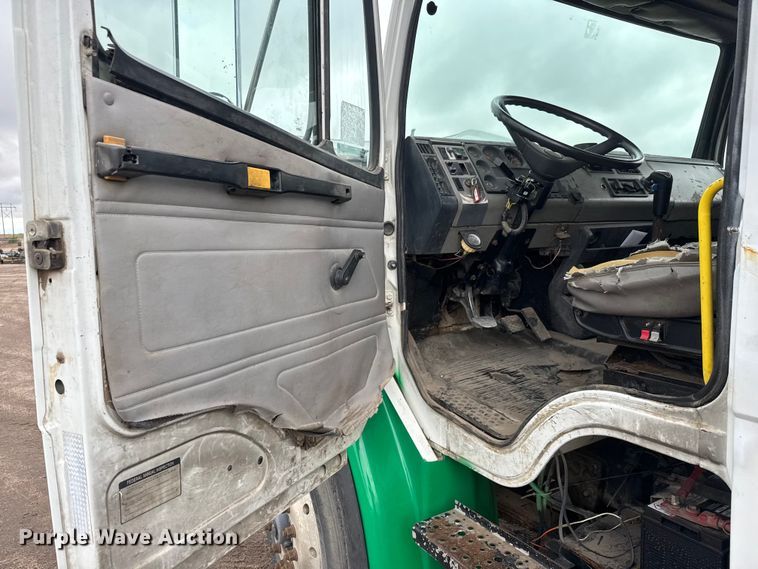 image for item NA9957 1999 Freightliner FL80 water truck