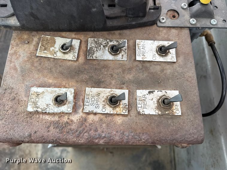 image for item NA9957 1999 Freightliner FL80 water truck