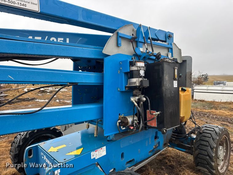 image for item NA9982 2015 Genie Z-45/25J boom lift