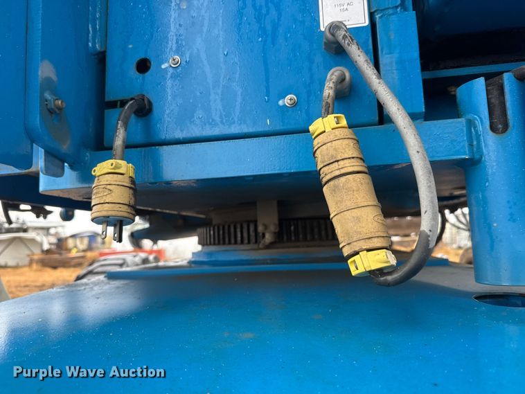 image for item NA9982 2015 Genie Z-45/25J boom lift