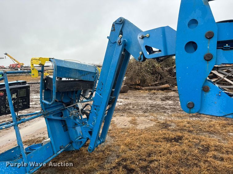 image for item NA9982 2015 Genie Z-45/25J boom lift