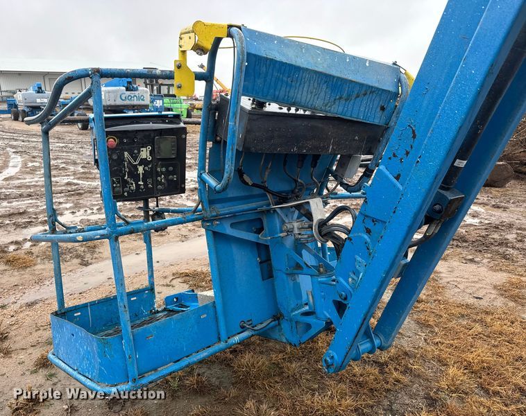 image for item NA9982 2015 Genie Z-45/25J boom lift