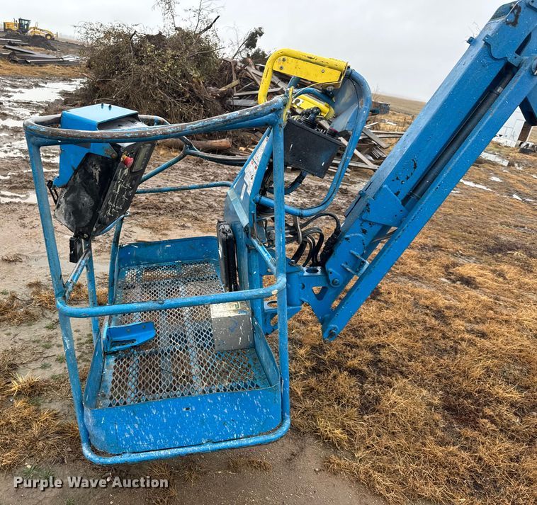 image for item NA9982 2015 Genie Z-45/25J boom lift
