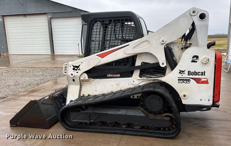 image for item NA9984 2016 Bobcat T740 tracked skid steer loader