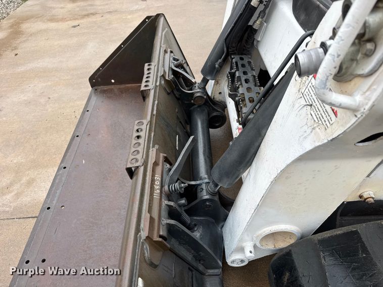 image for item NA9984 2016 Bobcat T740 tracked skid steer loader