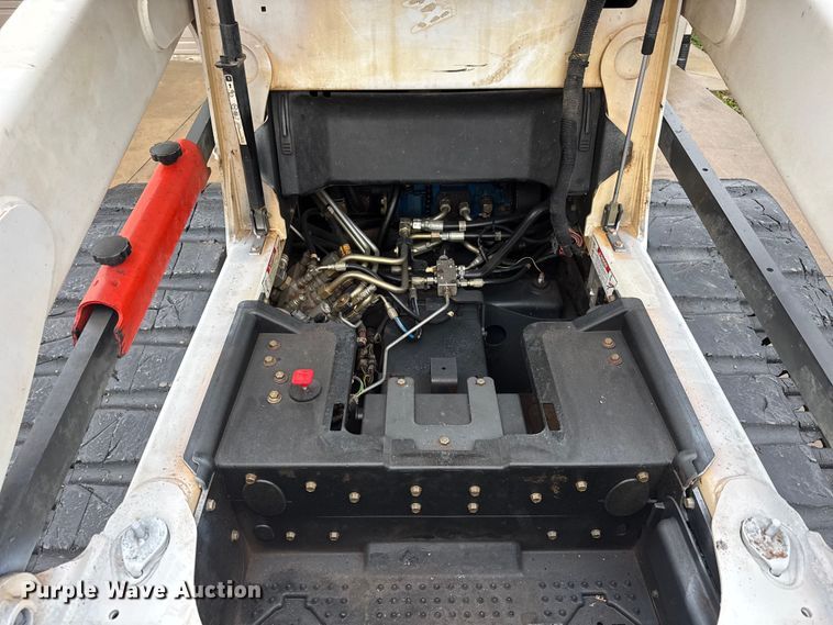 image for item NA9984 2016 Bobcat T740 tracked skid steer loader