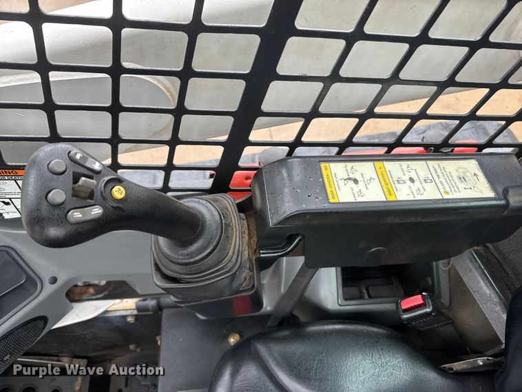 image for item NA9984 2016 Bobcat T740 tracked skid steer loader