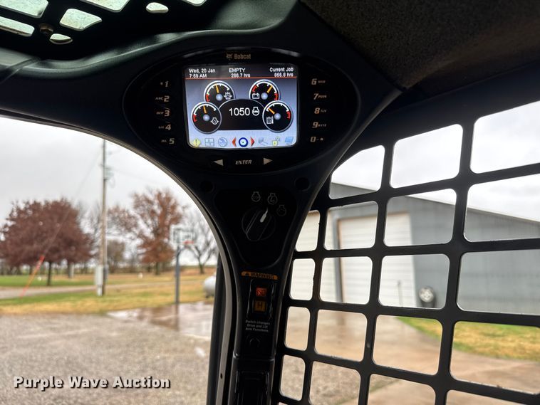 image for item NA9984 2016 Bobcat T740 tracked skid steer loader