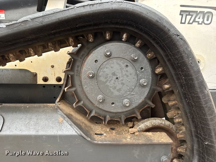 image for item NA9984 2016 Bobcat T740 tracked skid steer loader