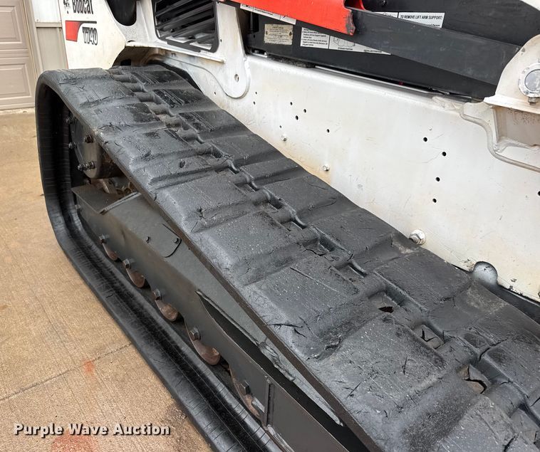 image for item NA9984 2016 Bobcat T740 tracked skid steer loader