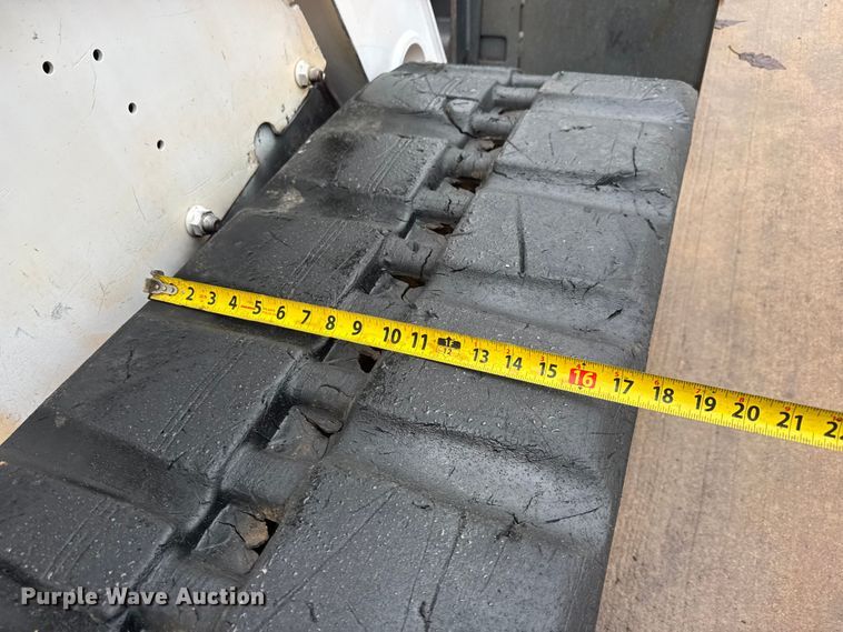 image for item NA9984 2016 Bobcat T740 tracked skid steer loader