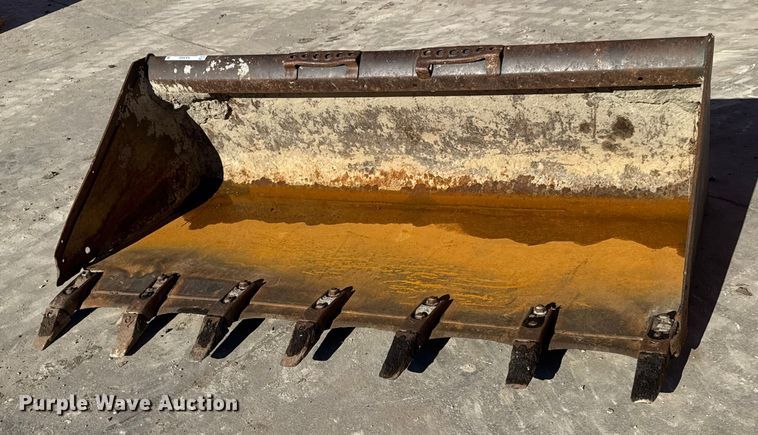 image for item NA9986 Bobcat skid steer bucket