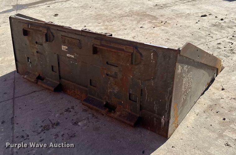 image for item NA9986 Bobcat skid steer bucket