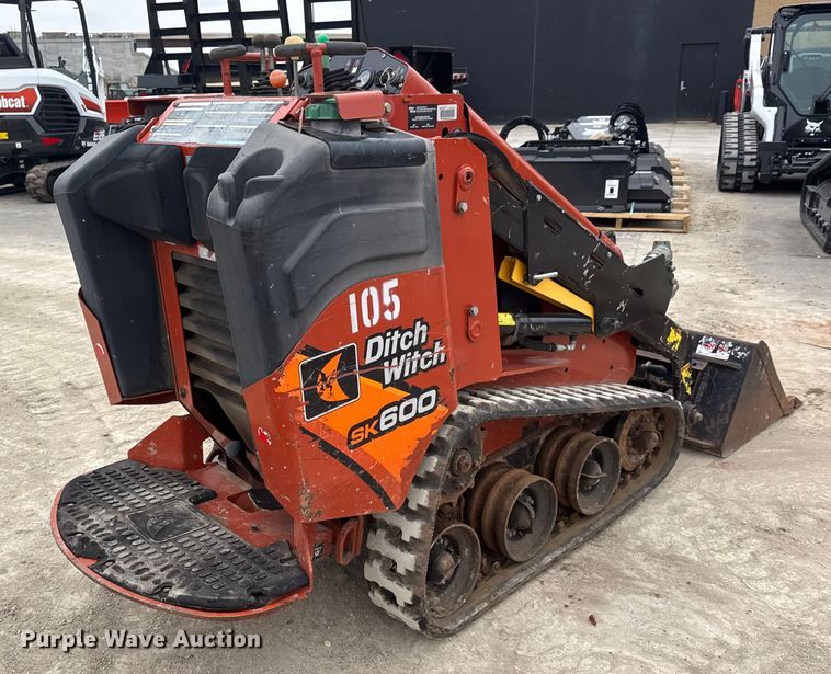 image for item NA9993 2020 Ditch Witch SK600 compact utility loader