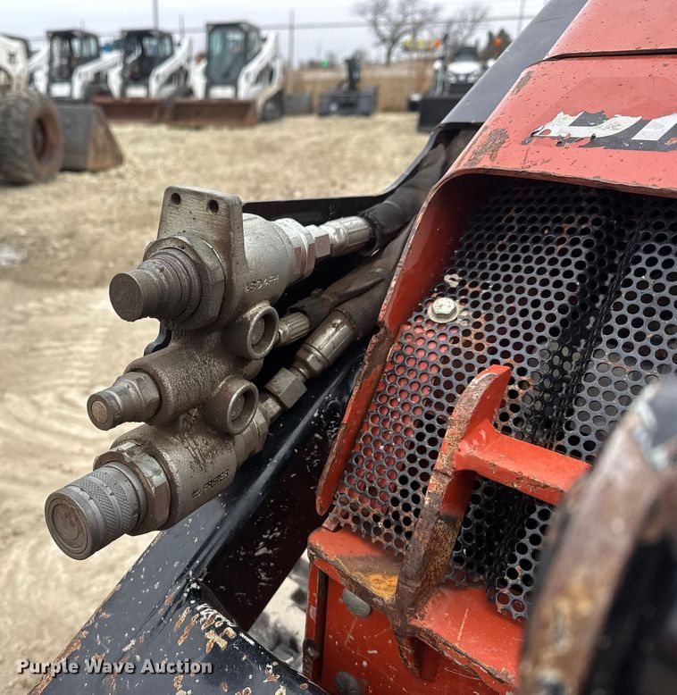 image for item NA9993 2020 Ditch Witch SK600 compact utility loader