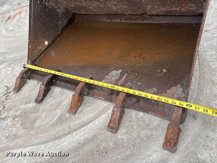 image for item NA9993 2020 Ditch Witch SK600 compact utility loader