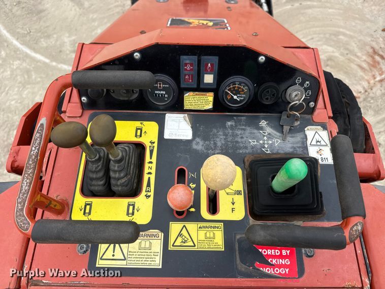 image for item NA9993 2020 Ditch Witch SK600 compact utility loader