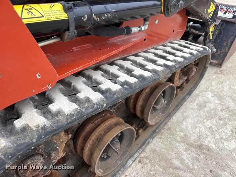 image for item NA9993 2020 Ditch Witch SK600 compact utility loader