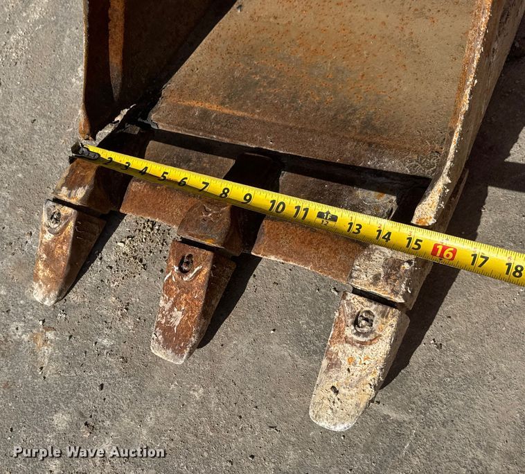 image for item NA9995 Bobcat MX3T mini excavator bucket