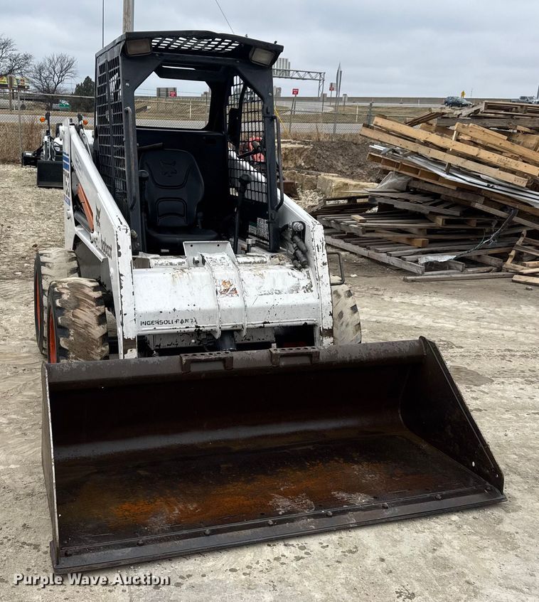 MINI CARGADOR SOBRE RUEDAS 1997 BOBCAT 763