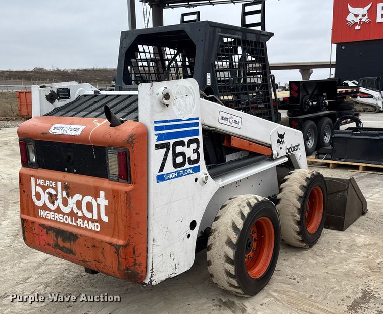 MINI CARGADOR SOBRE RUEDAS 1997 BOBCAT 763