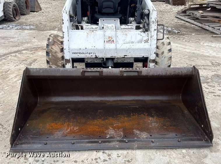image for item NB9016 1997 Bobcat 763 skid steer loader