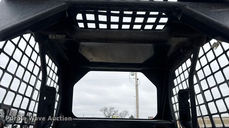 image for item NB9016 1997 Bobcat 763 skid steer loader