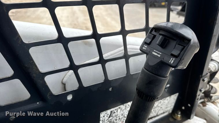 image for item NB9016 1997 Bobcat 763 skid steer loader