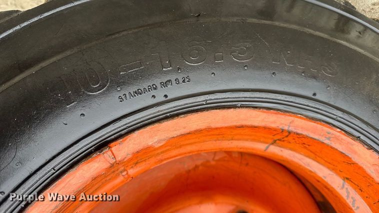 image for item NB9016 1997 Bobcat 763 skid steer loader