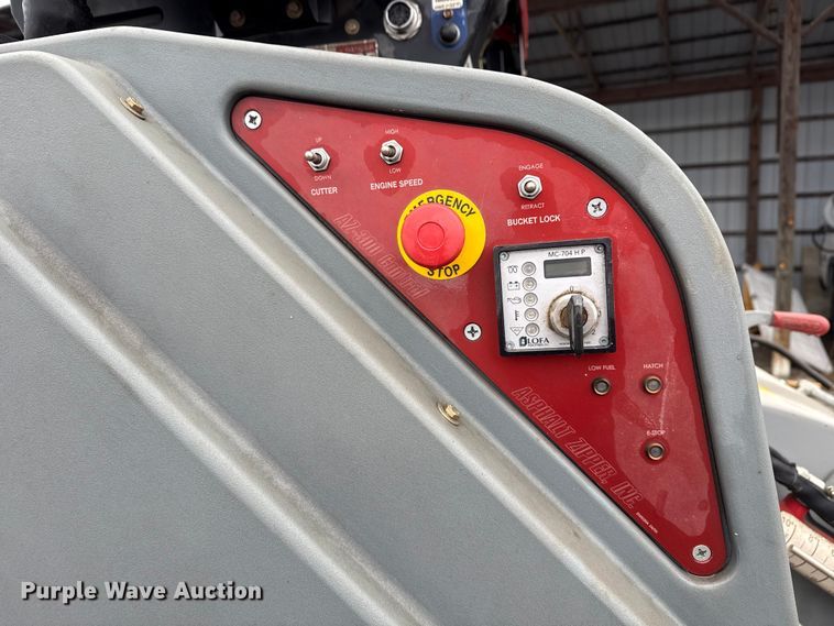 image for item ND9444 Asphalt Zipper AZ-300 cold planer