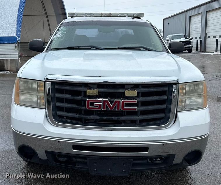 image for item ND9445 2008 GMC Sierra 2500HD Ext. Cab pickup truck