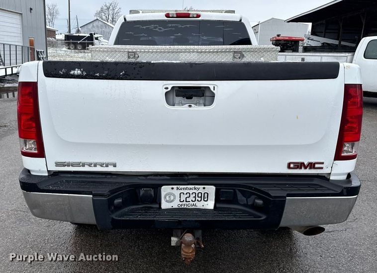 image for item ND9445 2008 GMC Sierra 2500HD Ext. Cab pickup truck