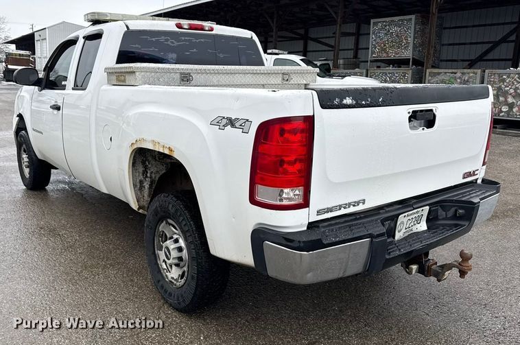 image for item ND9445 2008 GMC Sierra 2500HD Ext. Cab pickup truck