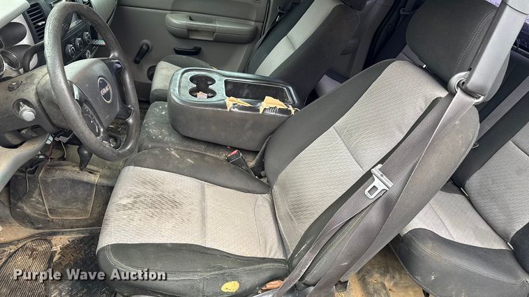 image for item ND9445 2008 GMC Sierra 2500HD Ext. Cab pickup truck