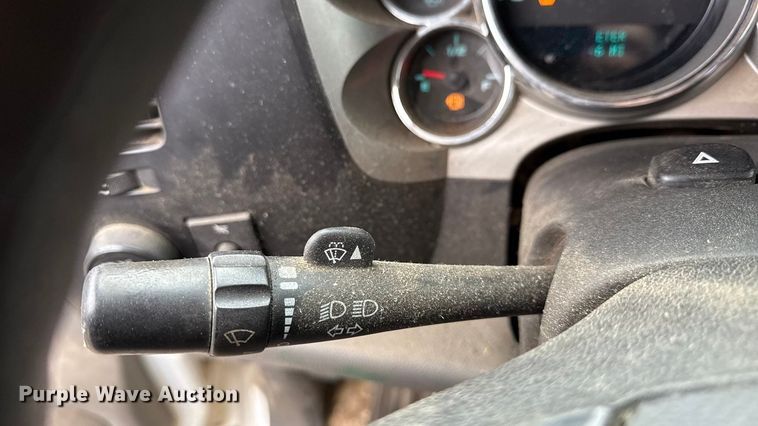 image for item ND9445 2008 GMC Sierra 2500HD Ext. Cab pickup truck