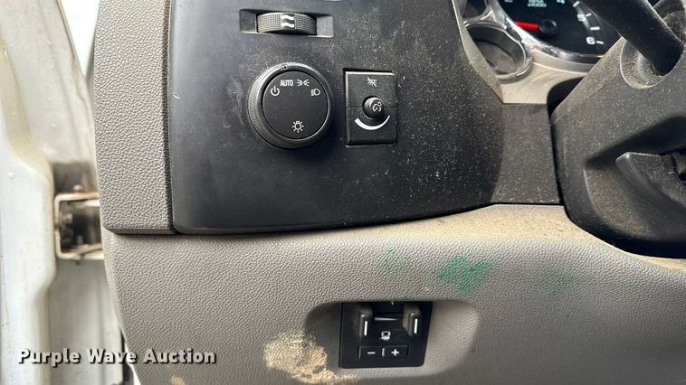 image for item ND9445 2008 GMC Sierra 2500HD Ext. Cab pickup truck