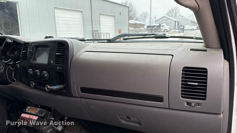 image for item ND9445 2008 GMC Sierra 2500HD Ext. Cab pickup truck