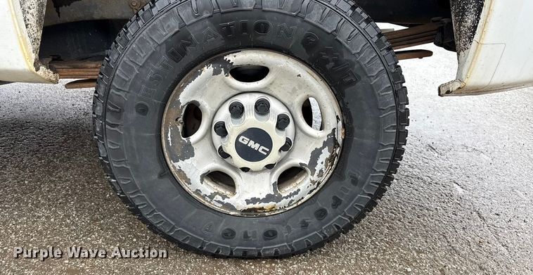 image for item ND9445 2008 GMC Sierra 2500HD Ext. Cab pickup truck