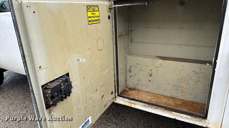 image for item ND9446 2011 Chevrolet Silverado 2500HD Ext. Cab utility bed pickup truck