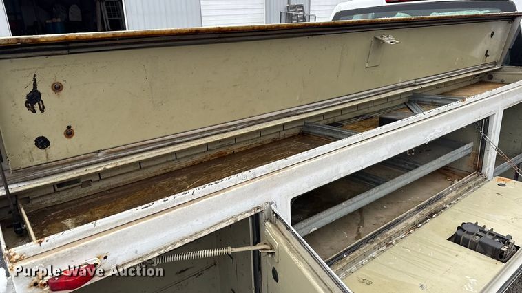 image for item ND9446 2011 Chevrolet Silverado 2500HD Ext. Cab utility bed pickup truck