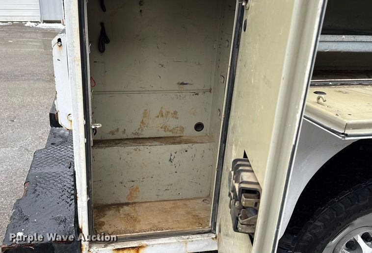 image for item ND9446 2011 Chevrolet Silverado 2500HD Ext. Cab utility bed pickup truck