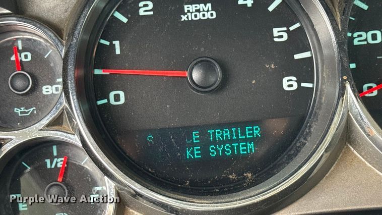 image for item ND9446 2011 Chevrolet Silverado 2500HD Ext. Cab utility bed pickup truck