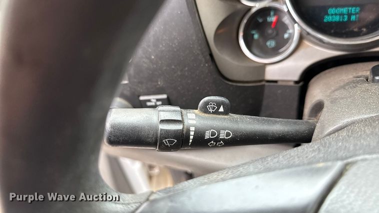 image for item ND9446 2011 Chevrolet Silverado 2500HD Ext. Cab utility bed pickup truck