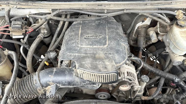 image for item ND9446 2011 Chevrolet Silverado 2500HD Ext. Cab utility bed pickup truck