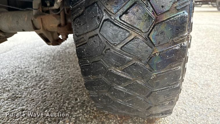 image for item ND9446 2011 Chevrolet Silverado 2500HD Ext. Cab utility bed pickup truck