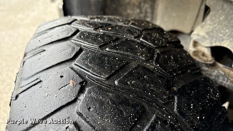 image for item ND9446 2011 Chevrolet Silverado 2500HD Ext. Cab utility bed pickup truck