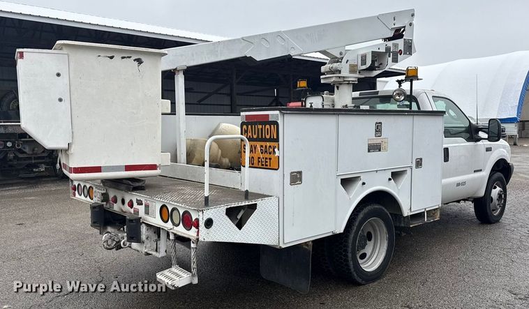 image for item ND9448 2003 Ford F550 bucket truck