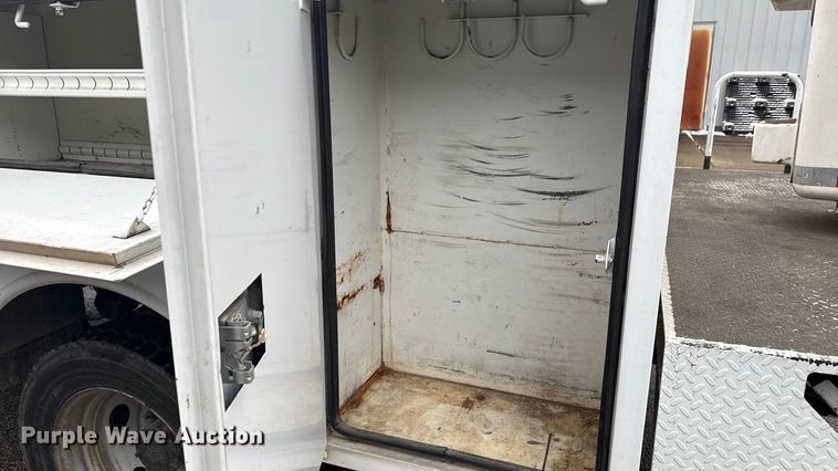 image for item ND9448 2003 Ford F550 bucket truck