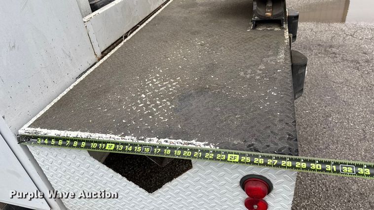 image for item ND9448 2003 Ford F550 bucket truck